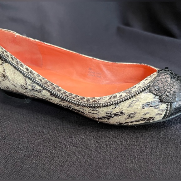 Via Spiga Dottie Womens Size 8M Snakeskin Pointed-Toe Flat - Picture 12 of 16